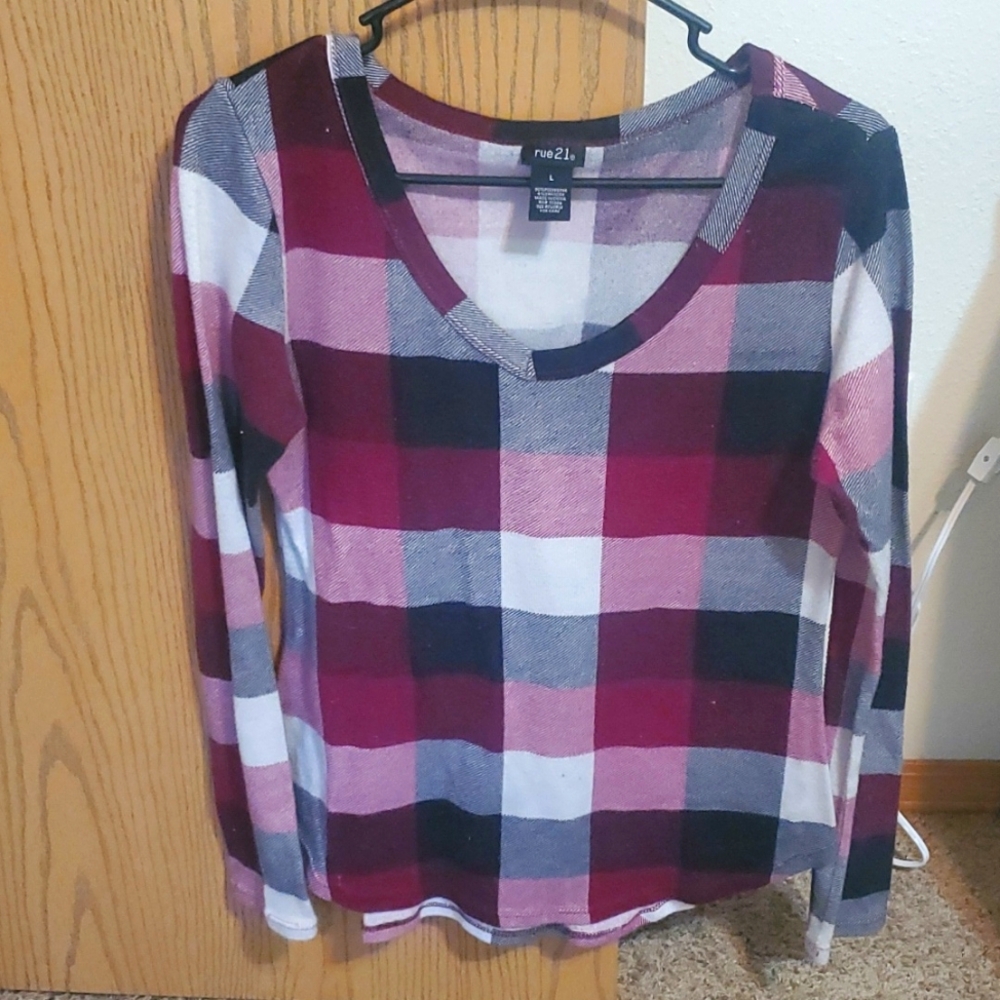 Rue 21 Large plaid long sleeve shirt